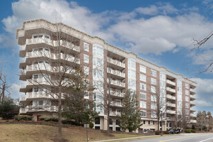 The Residences at Memorial Overlook Apartments