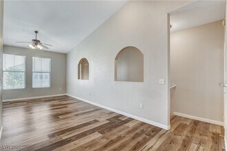 10001 Peace Way in Las Vegas, NV - Building Photo - Building Photo