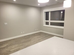 3265-3265 Carding Mill Trail in Oakville, ON - Building Photo - Building Photo