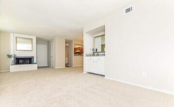 1301 Park Pl Blvd in Hurst, TX - Building Photo - Building Photo