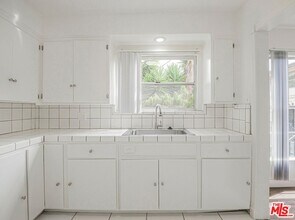 3370 W 83rd St in Inglewood, CA - Building Photo - Building Photo