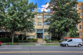 5431 Connecticut Ave NW in Washington, DC - Building Photo - Building Photo