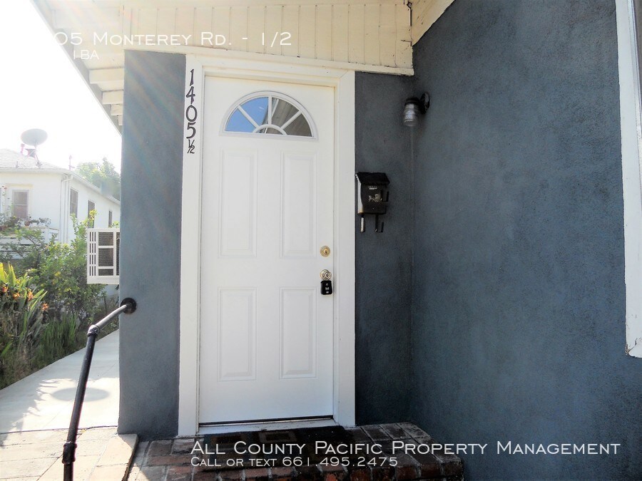 1405 Monterey Rd-Unit -1/2 in South Pasadena, CA - Foto de edificio