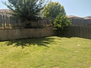 185 Myrtle St in Kyle, TX - Building Photo - Building Photo