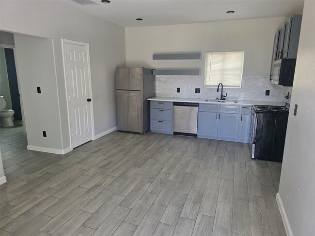 property at 3221 Ennis St