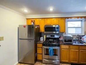 57 Suburbia Ct in Jersey City, NJ - Building Photo - Building Photo