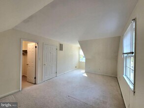 295 N Sycamore St-Unit -# 265 in Newtown, PA - Building Photo - Building Photo