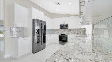 1412 NE 53rd Ct in Fort Lauderdale, FL - Building Photo - Building Photo