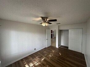 828 E Flag Ln in Kissimmee, FL - Building Photo - Building Photo