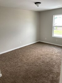 106 Cloverbrook Dr photo'