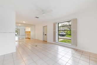 7931 Camino Cir in Miami, FL - Building Photo - Building Photo