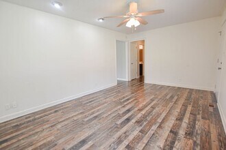 216 Bob White Dr in Clarksville, TN - Building Photo - Building Photo