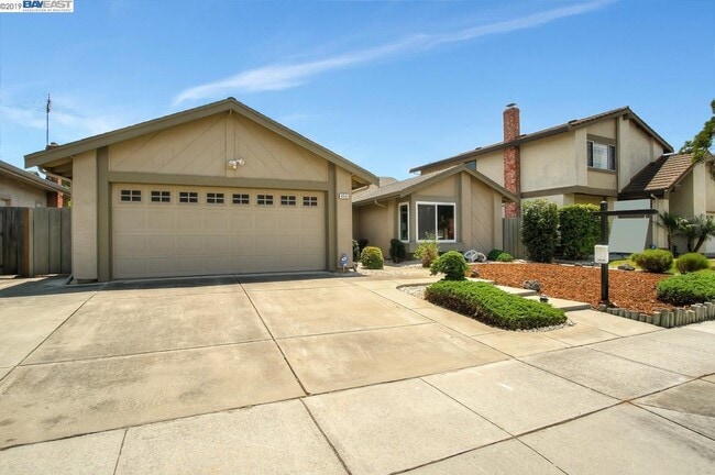 4542 Amiens Ave in Fremont, CA - Building Photo - Building Photo