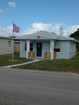 1208 N 17th St in Fort Pierce, FL - Building Photo