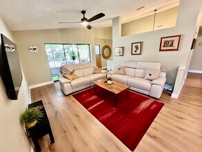 2840 W Rainbow Cir, Unit C3 in Sarasota, FL - Foto de edificio - Building Photo