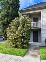2703 T St, Unit 2703 12 in Sacramento, CA - Building Photo