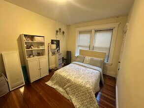 65 Burbank St, Unit 18 in Boston, MA - Foto de edificio - Building Photo