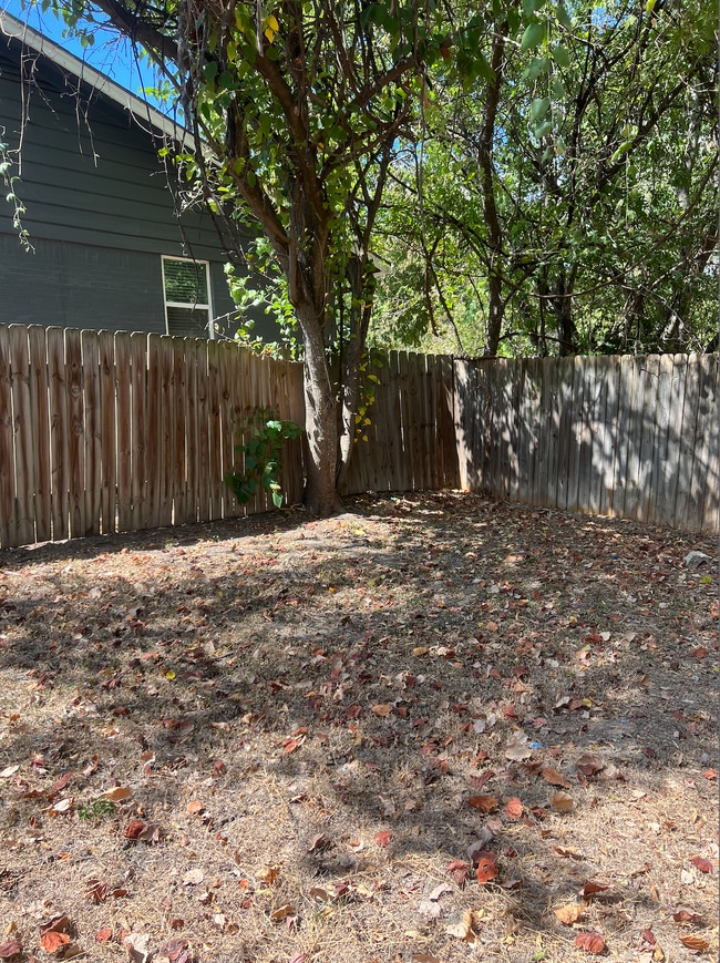 3210 Northeast Dr, Unit A in Austin, TX - Building Photo - Building Photo