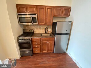 604 S Washington Square in Philadelphia, PA - Building Photo - Building Photo