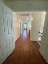 8694 Bluefield Way in Sacramento, CA - Foto de edificio - Building Photo