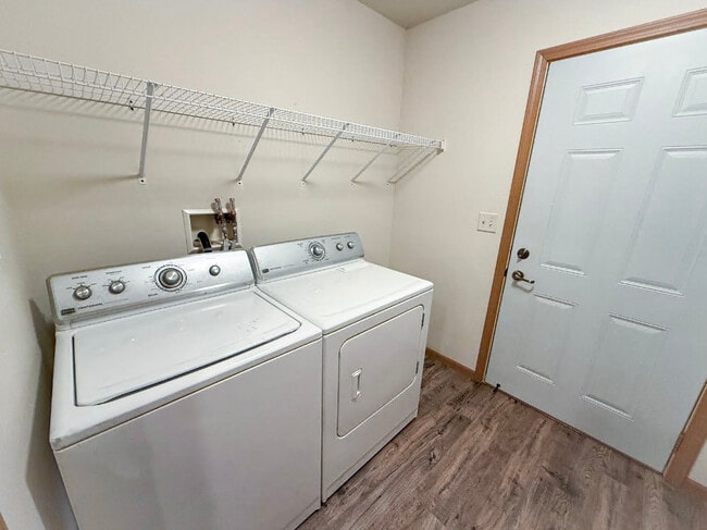 5908 Delikowski St in Weston, WI - Building Photo - Building Photo