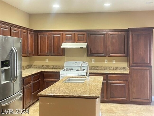 5079 W Moberly Ave in Las Vegas, NV - Building Photo - Building Photo