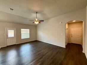 9219 Canyon Bnd in Converse, TX - Building Photo - Building Photo