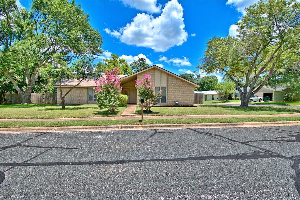 601 Hillbrook Dr in Round Rock, TX - Building Photo