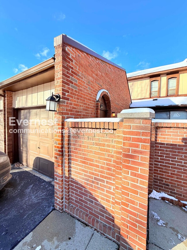 property at 1129 Kirts Blvd