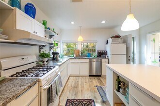 310 NW 8th St in Gainesville, FL - Building Photo - Building Photo