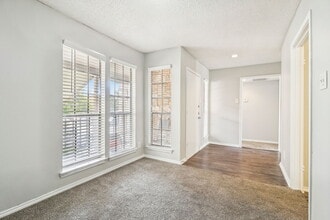The Broadwater at Salado Creek in San Antonio, TX - Building Photo - Building Photo