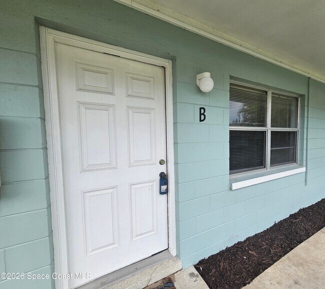 135 Roosevelt Ave in Cocoa Beach, FL - Building Photo - Building Photo