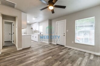 2638 Burger Ave in Dallas, TX - Building Photo - Building Photo