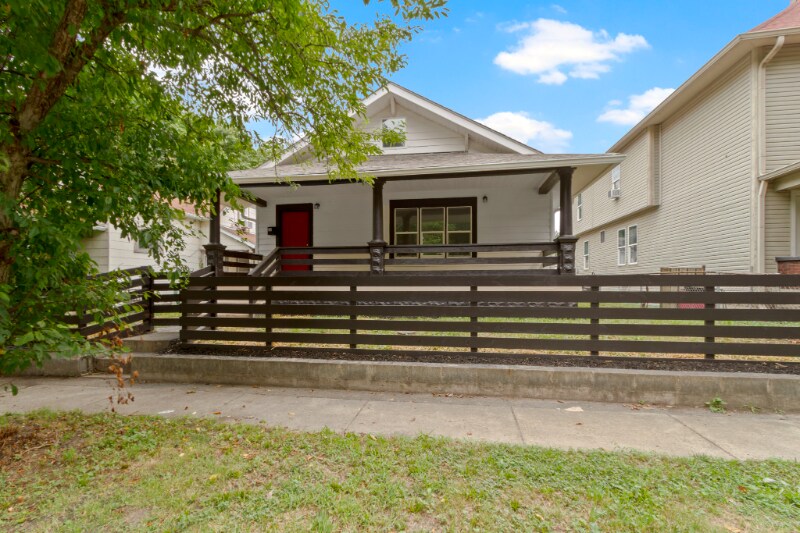 55 N Chester Ave in Indianapolis, IN - Building Photo