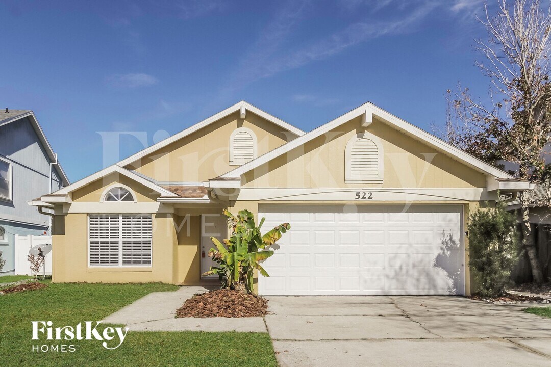 522 Whittingham Pl in Lake Mary, FL - Foto de edificio