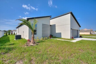 2143 Rock Dr in Poinciana, FL - Building Photo - Building Photo