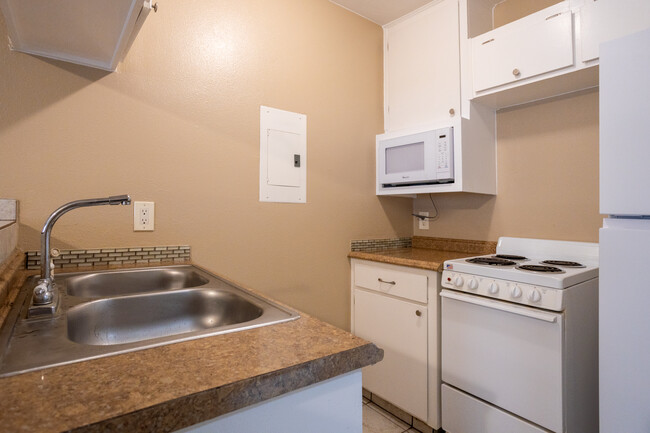 Pecan Grove Apartments in Conroe, TX - Building Photo - Interior Photo