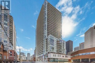 33 Helendale Ave in Toronto, ON - Building Photo