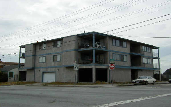 3640 Chanslor Ave in Richmond, CA - Building Photo - Building Photo