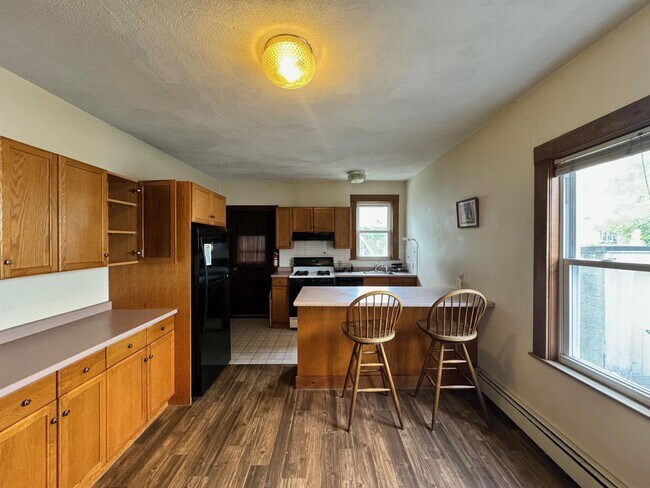 29 Frederick Ave, Unit 1