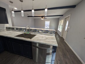 406 Goliad St in Big Spring, TX - Foto de edificio - Building Photo