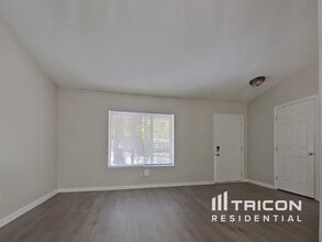 201 Raintree Dr in Irmo, SC - Building Photo - Building Photo