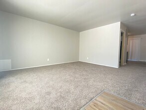 5512 Washington St in Merrillville, IN - Building Photo - Building Photo