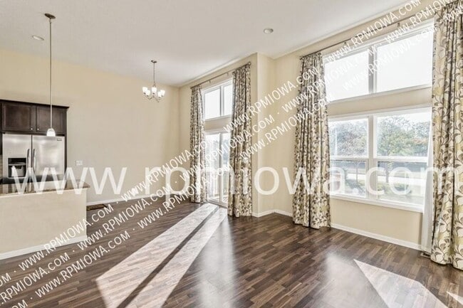 7878 Cottonwood Ln in West Des Moines, IA - Building Photo - Building Photo