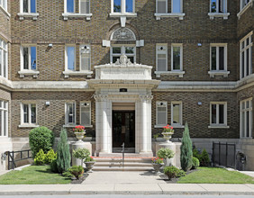 Herkimer Apartments in Hamilton, ON - Building Photo - Building Photo