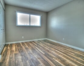 1703-142A 42a St in Vernon, BC - Building Photo - Building Photo