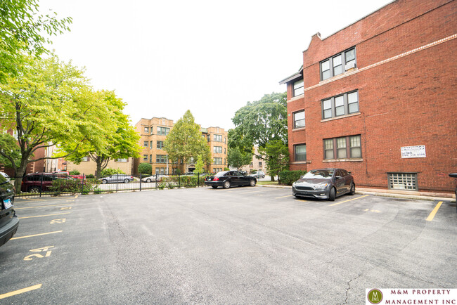 255 S Maple in Oak Park, IL - Foto de edificio - Building Photo