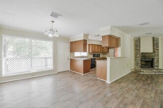 2915 Valley Rose Dr in Houston, TX - Building Photo - Building Photo