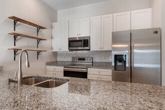 3419 SW 8th Pl in Cape Coral, FL - Building Photo - Building Photo