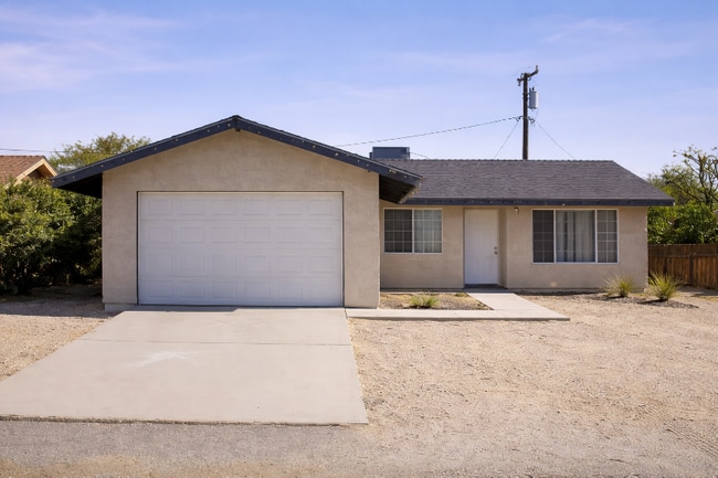 property at 16150 Vía Montana